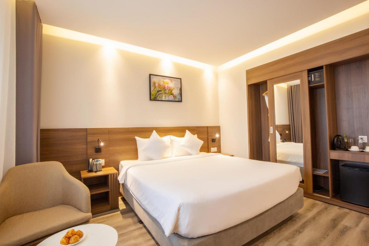 Merlot Hotel Nha Trang Buitenkant foto