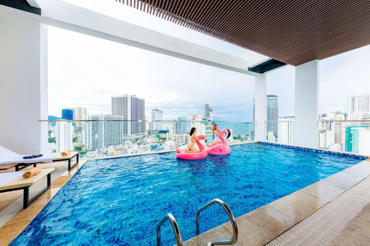 Merlot Hotel Nha Trang Buitenkant foto