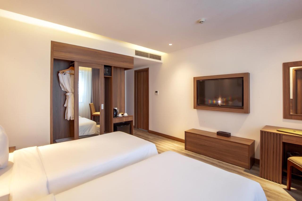 Merlot Hotel Nha Trang Buitenkant foto