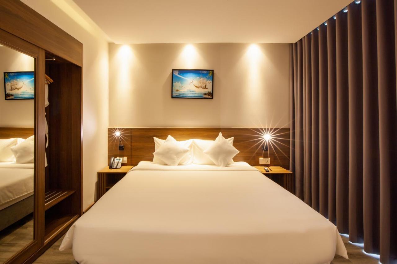 Merlot Hotel Nha Trang Buitenkant foto