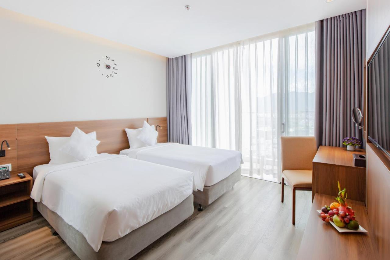 Merlot Hotel Nha Trang Buitenkant foto