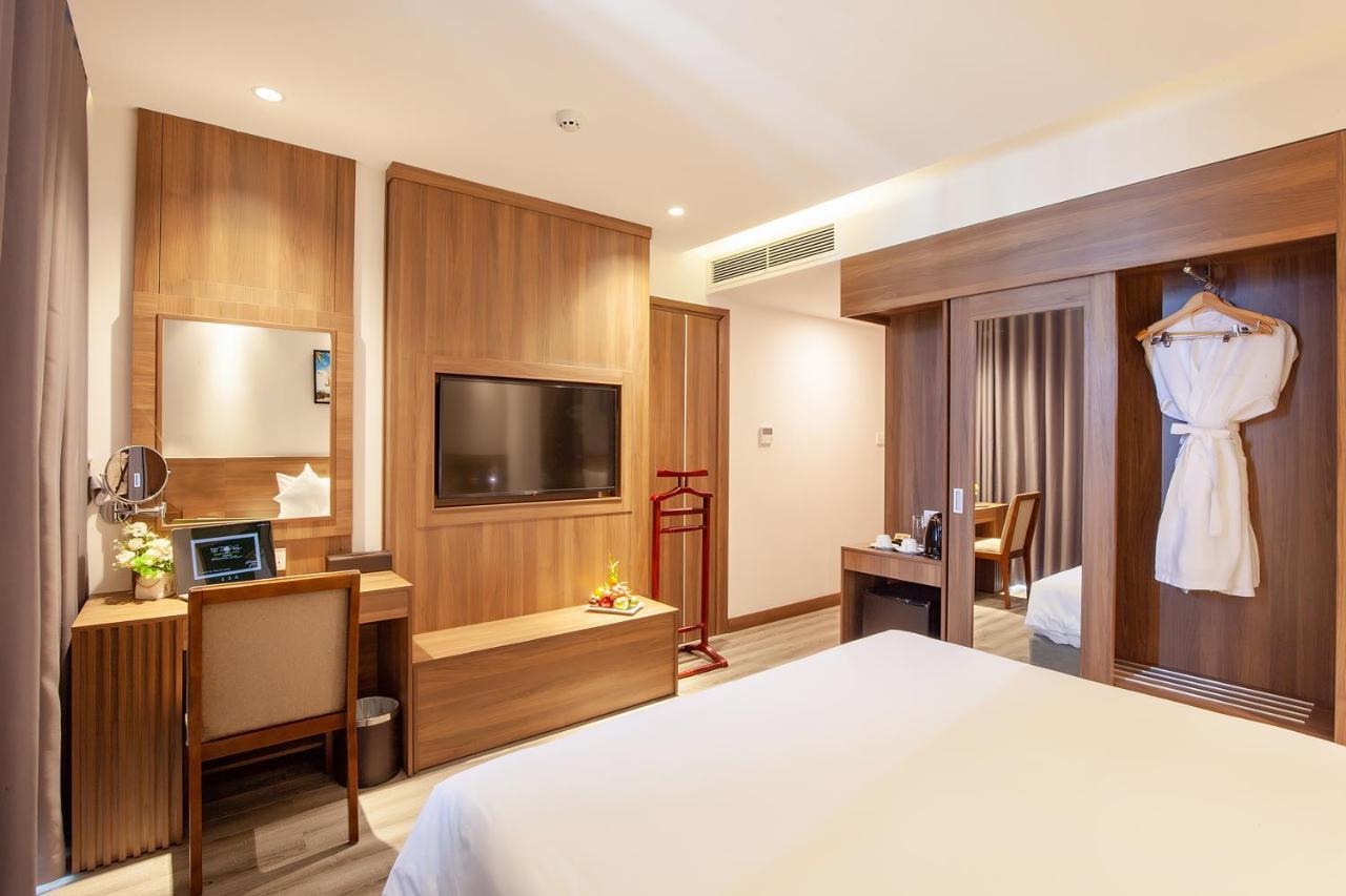 Merlot Hotel Nha Trang Buitenkant foto