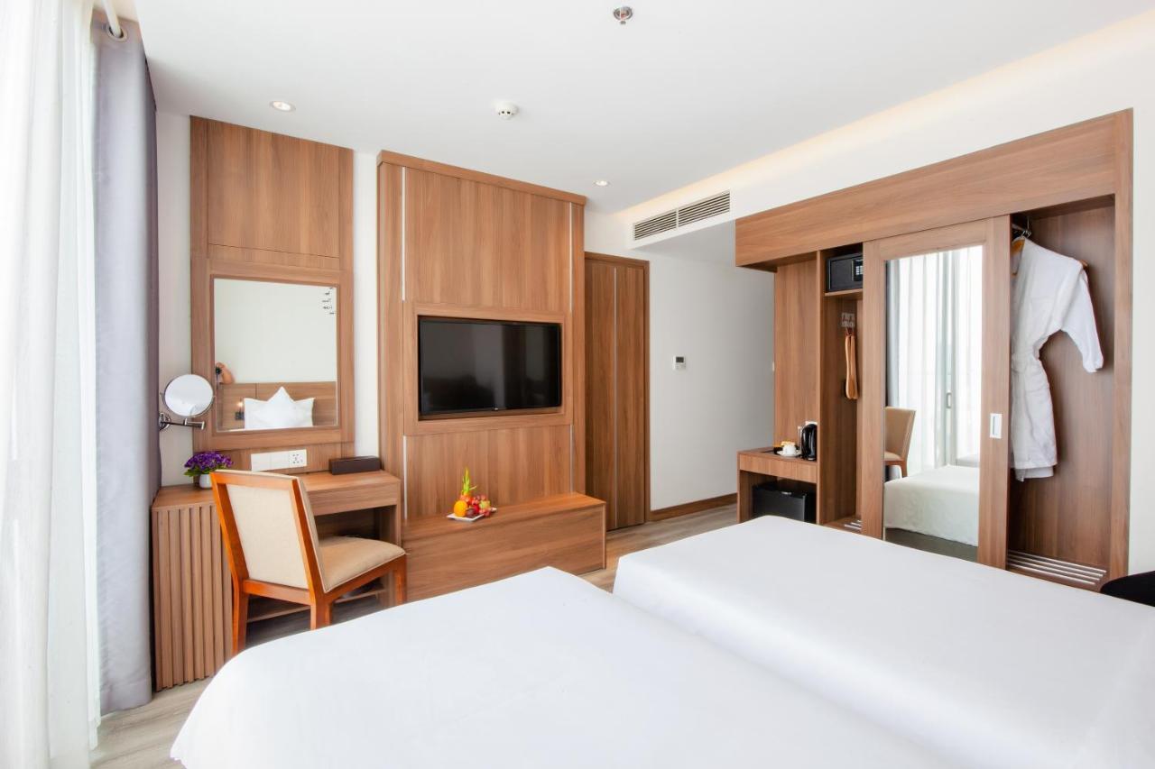Merlot Hotel Nha Trang Buitenkant foto