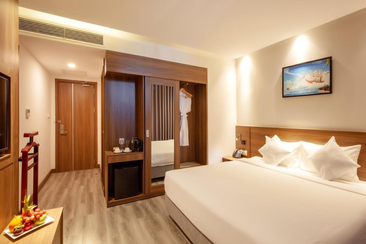 Merlot Hotel Nha Trang Buitenkant foto